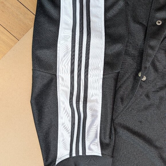Adidas Y2K Throwback Button-up, black, T-Shirt Mens size LRG (rn#88387 ca#00411) - Picture 5 of 9